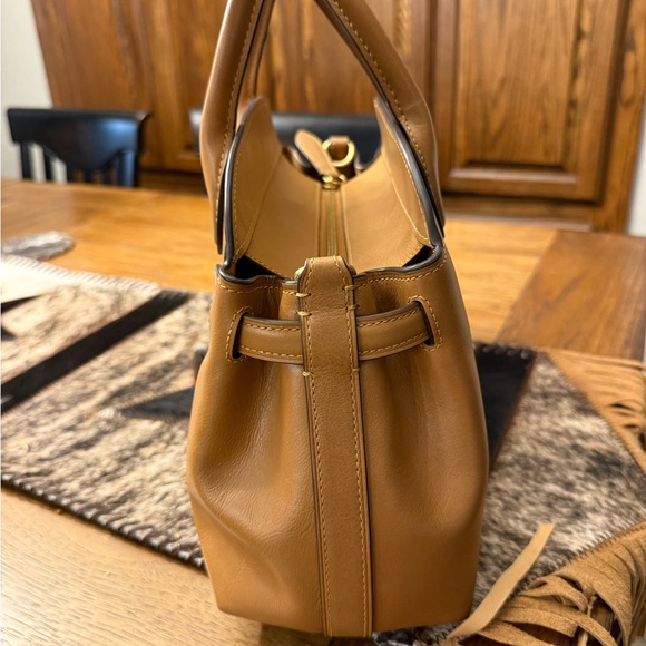 Coach Empire 28 - Picture 5 of 8